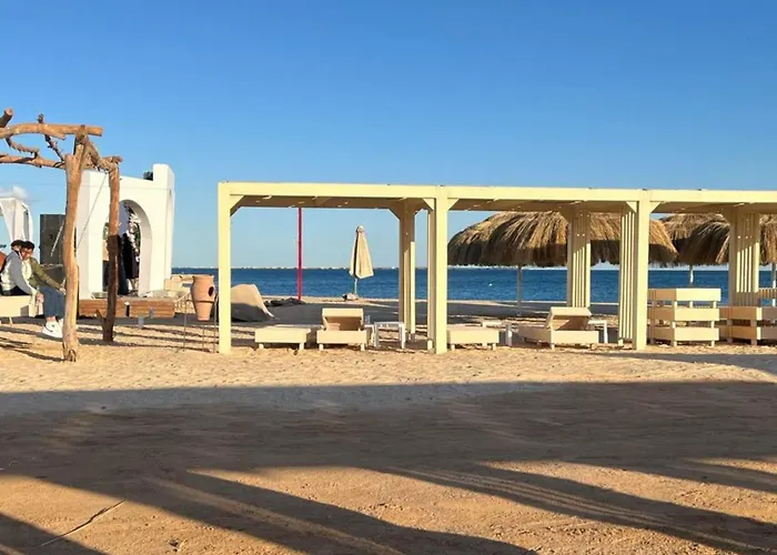 Just Sandy Beachy, Near Airport, Free Wifi Daire